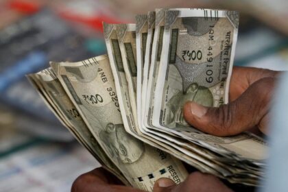 Rupee slumps 52 Paise and closes against US dollars at 87.43