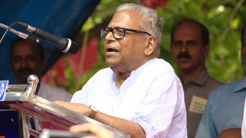 Kerala Ex-CM, Marxist stubborns and "comrades with anti-political parties' thinking." Many faces of Achuthanandan