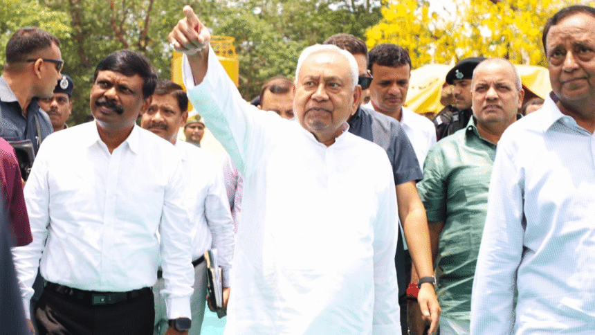 Nitish & Tejashwi as vee for credit, free power from pension to pension