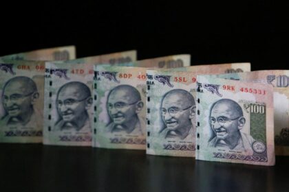 The rupee will be 87.76 to 18 paise, and 87.76 against the US dollar in early trade
