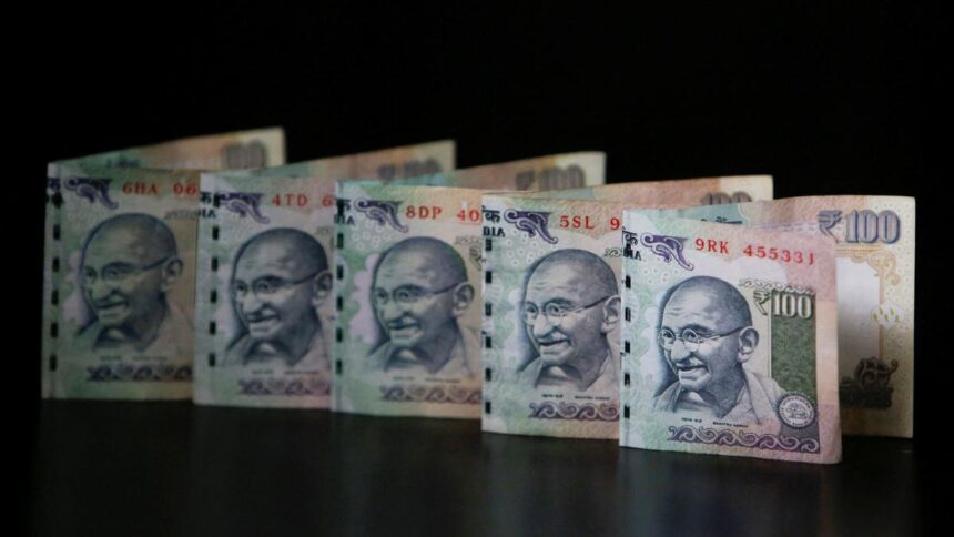 The rupee will be 87.76 to 18 paise, and 87.76 against the US dollar in early trade