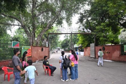 Delhi Zoo has been closed for visitors after painted storks avian flu positive