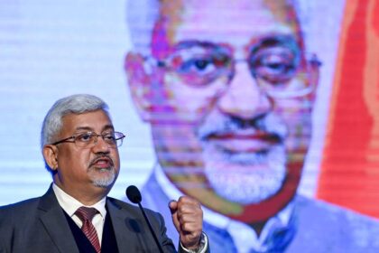 India is "fully involved" with us in the trade deal, says Commerce secretary