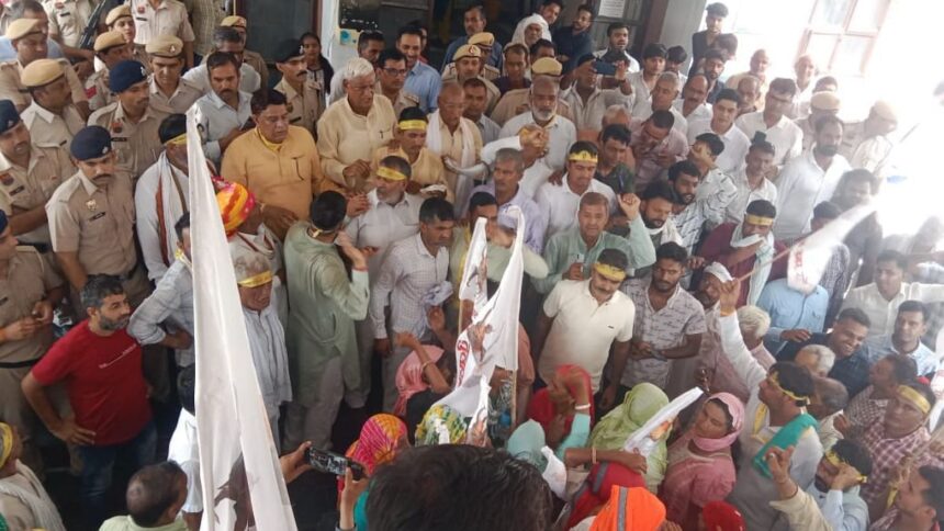 Maharishi or Freedom Fighter - Lifting in Haryana BJP as a naming war at university