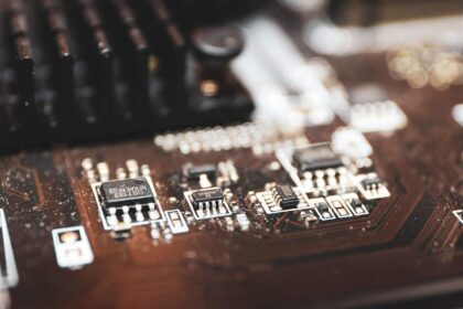 The approval of Andhra's new chip factory center is Telangana Seething.