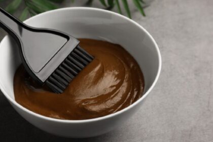 Are you tired of damaged hair? Know the benefits of switching to herbal hair colours for healthier and vibrant chains