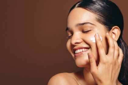 Top 10 Facial Moisturizers for Normal Skin: The Ultimate Hydration Pick