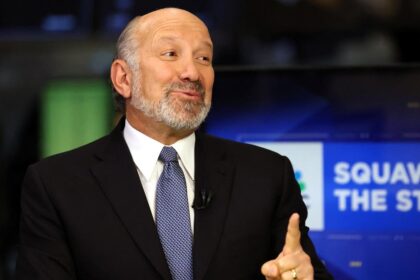 India boasts about having 1.4 billion people, but won't buy one of our corn bushels: Lutnick