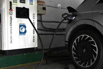 Government will deploy 100% subsidies to charge infrastructure under PM e-drive