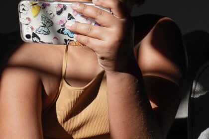 US regulators probe AI chatbots more than child safety concerns