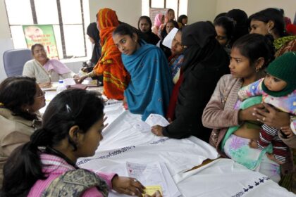 India's infant mortality rate is 25 low, down from 40 in 2013