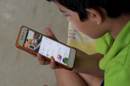 The rise of spinal problems in children growing up in the digital age