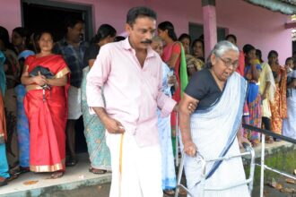 Supporting technology for the elderly: current challenges and future directions