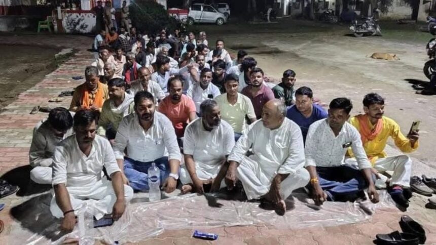 After Barabanki Cops-ABVP Clash, the death of BJP workers after "Lathicharge" causes anger in UP's Ghazipur
