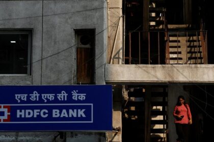 Seven of the top 10 most valuable companies will raise 74,573 crores to £74,573. HDFC Bank's biggest winner