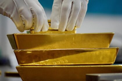 Gold futures set records as US closures cut the Federal Reserve