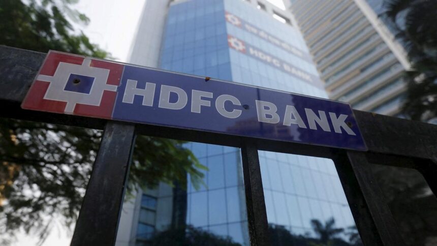 HDFC Bank's Q2 net profit rises 11% to Rs 18,641 crore
