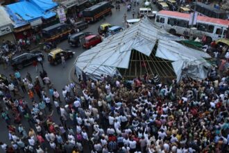 Dadar Kabutarkhana is amongst the 44 feeding spots where the civic body has initiated action against pigeon feeding.