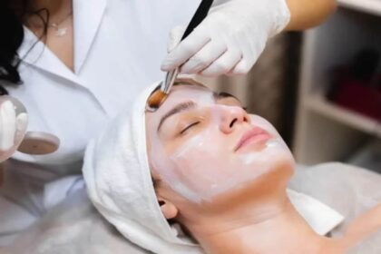 Heavy festival makeup will make your skin look dull! Dermatologist shares post-Diwali detox tips