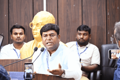 In Bihar, smaller allies want bigger meat. NDA, Mahagathbandhan feels pain in alliance