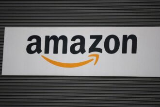 Amazon stock soars as AI boom fuels incredible growth in AWS cloud sector
