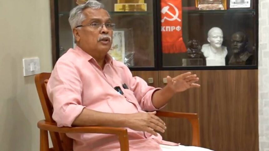 CPI's Binoy Viswam said, ``LDF was seen to have collapsed due to the conflict between PM and SHRI, but we resolved it amicably.''