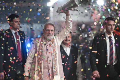 With a boost from Bihar, the BJP takes pole position in Bengal. Modi brand strengthened, but one sensitive issue remains