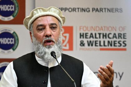 Afghanistan's commerce minister calls for expanded use of Chabahar port, and government announces that it is considering a five-year tax exemption for arriving industries