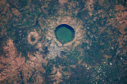lonar lake