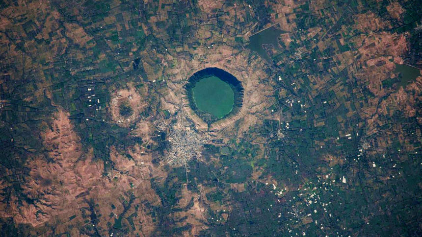 lonar lake