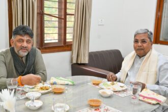 Siddaramaiah, Shivakumar breakfast meet