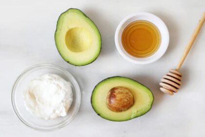 This avocado-based DIY night cream helps fight signs of aging