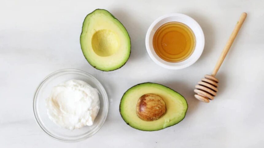 This avocado-based DIY night cream helps fight signs of aging