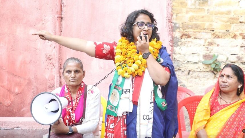 Divya Gautam's silent campaign focuses on unemployment in Digha, Bihar. She doesn't use the 'Sushant' factor