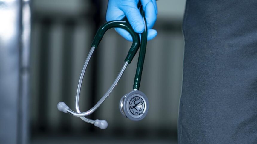 Doctors have welcomed the Kerala High Court's order against 'Dr. prefix for physical therapist