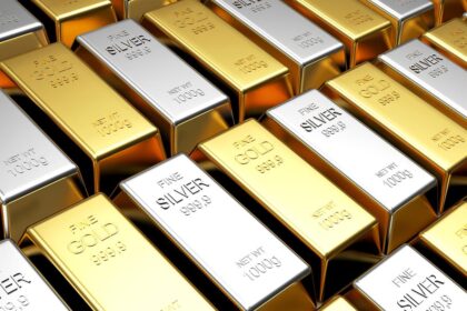 Gold, silver retreat ahead of potential rally