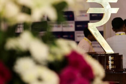 INR expected to remain at current lows of ₹89-₹90 till December 25: Experts