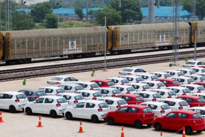Automotive industry continues wholesale momentum in November: SIAM Data