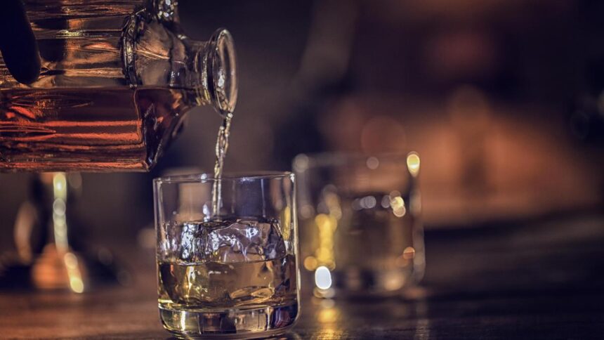 Low alcohol intake increases oral cancer risk in Indian men: study