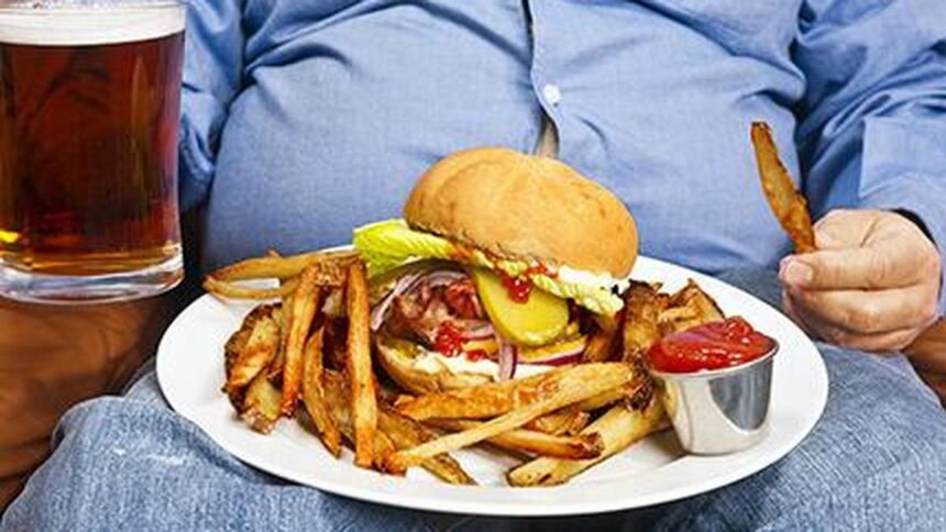How eating late at night can damage your digestive system