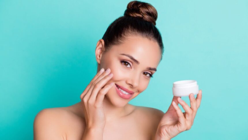 Why does acne soar in winter? Skin care tips recommended by dermatologists