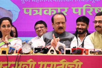 The BJP and the Shiv Sena are locked in an open turf war during Maharashtra’s civic poll campaign, despite being Mahayuti partners at the state level. (Express Photo by Pavan Khengre)