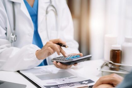 Karnataka bans government doctors from treating private hospital patients