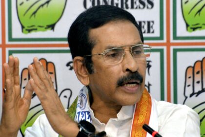 Why Congress, Left are in Catch-22 over joining hands for Bengal elections