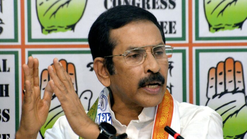 Why Congress, Left are in Catch-22 over joining hands for Bengal elections