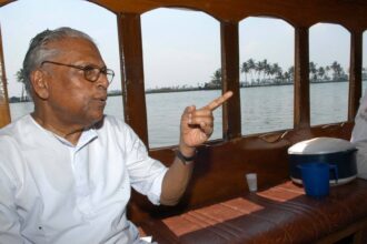 Padma Vibhushan VS Achuthanandan
