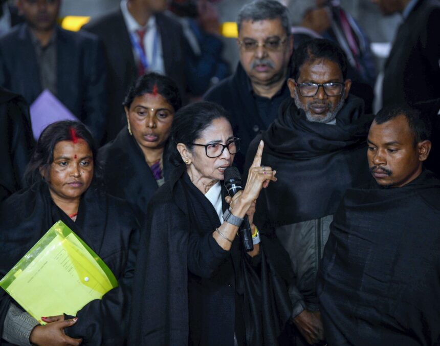 Mamata vs. Election Commission over SIR: Bengal CM walks out of meeting, calls EC chief a 'BJP broker'