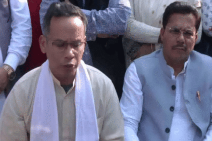 Borah vs. Gogoi, Assam Congress breaks out. Letters to superiors speak of competing factions