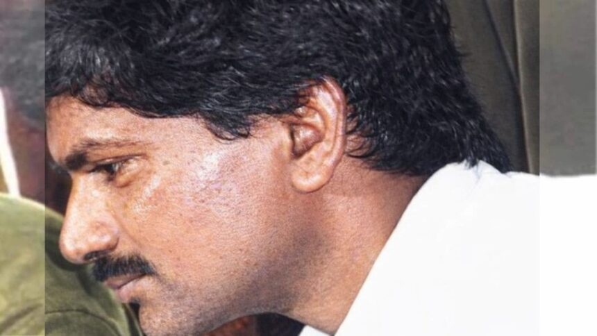 Top officials in Telangana said on Sunday that Thippiri Tirupathi alias Devuji, 62, has surrendered.