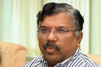 TN Chief Secretary holds meeting to monitor bird flu in Chennai